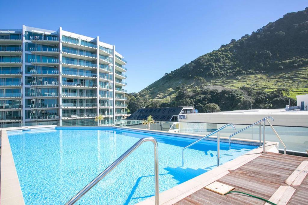 Marvelous Downtown Apartment Moments From Main Beach With Heated Pool, Gym And Parking Mount Maunganui Exterior photo