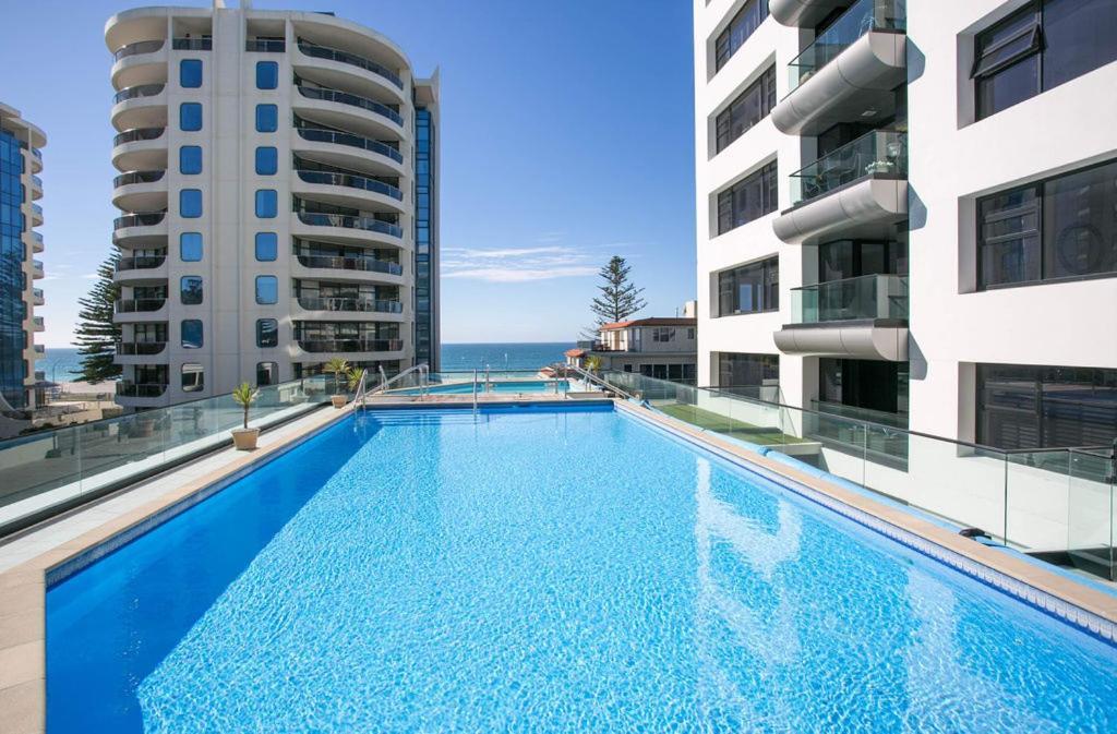 Marvelous Downtown Apartment Moments From Main Beach With Heated Pool, Gym And Parking Mount Maunganui Exterior photo